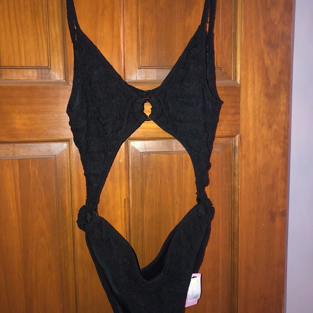 NEW WITH TAGS NEVER WORN MONOKINI